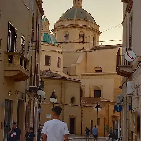 Calia's * マツァーラ・デル・ヴァッロ